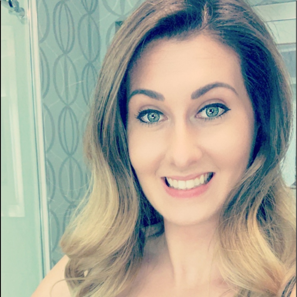 Meet your Posher, Caitlin